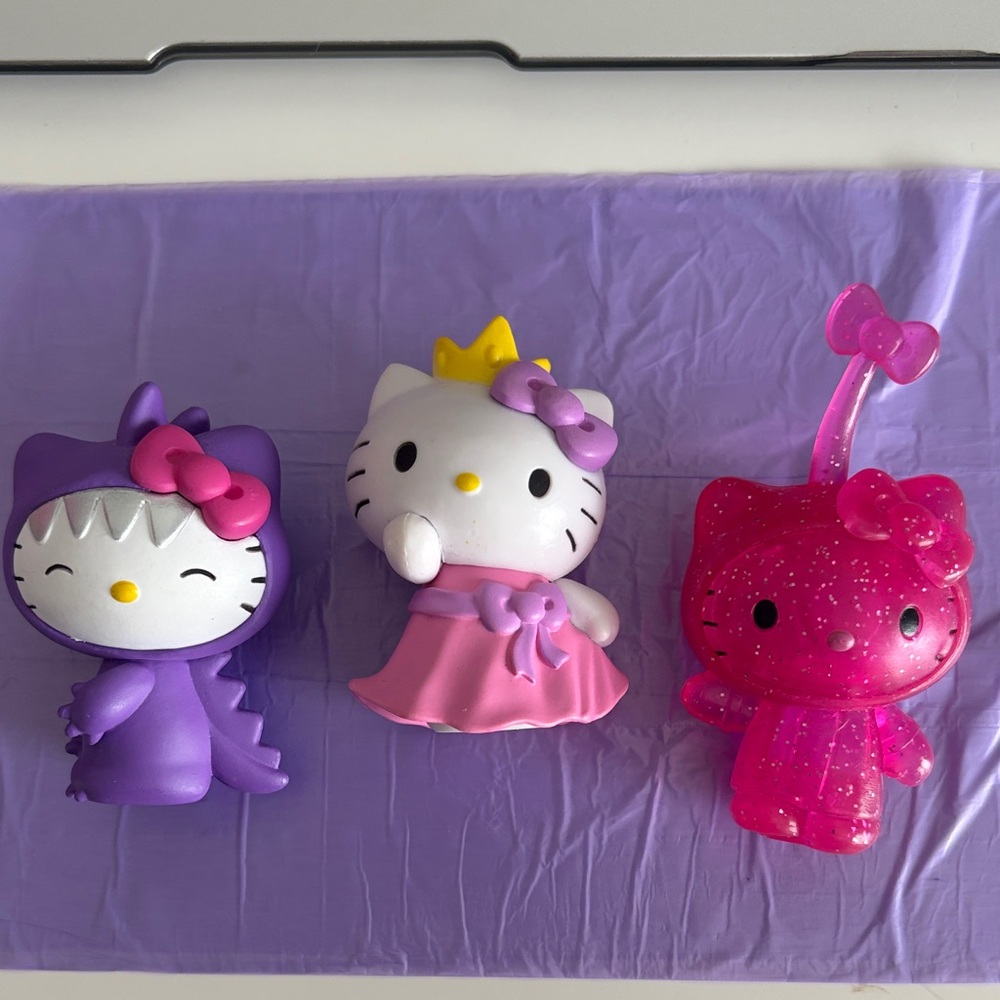 Hello Kitty Figure Trio